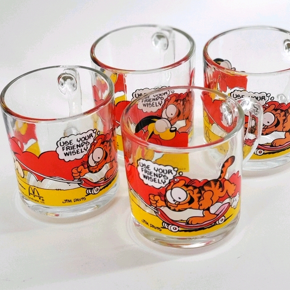 Vintage Garfield glass mug - Picture 2 of 11
